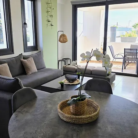 Pool View Paradise - Stylish 1br Retreat
