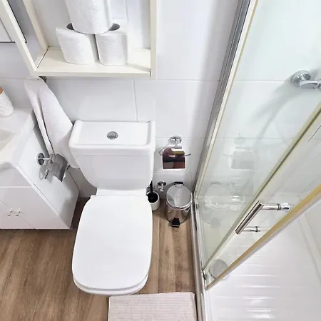 Pool View Paradise - Stylish 1br Retreat Appartement *